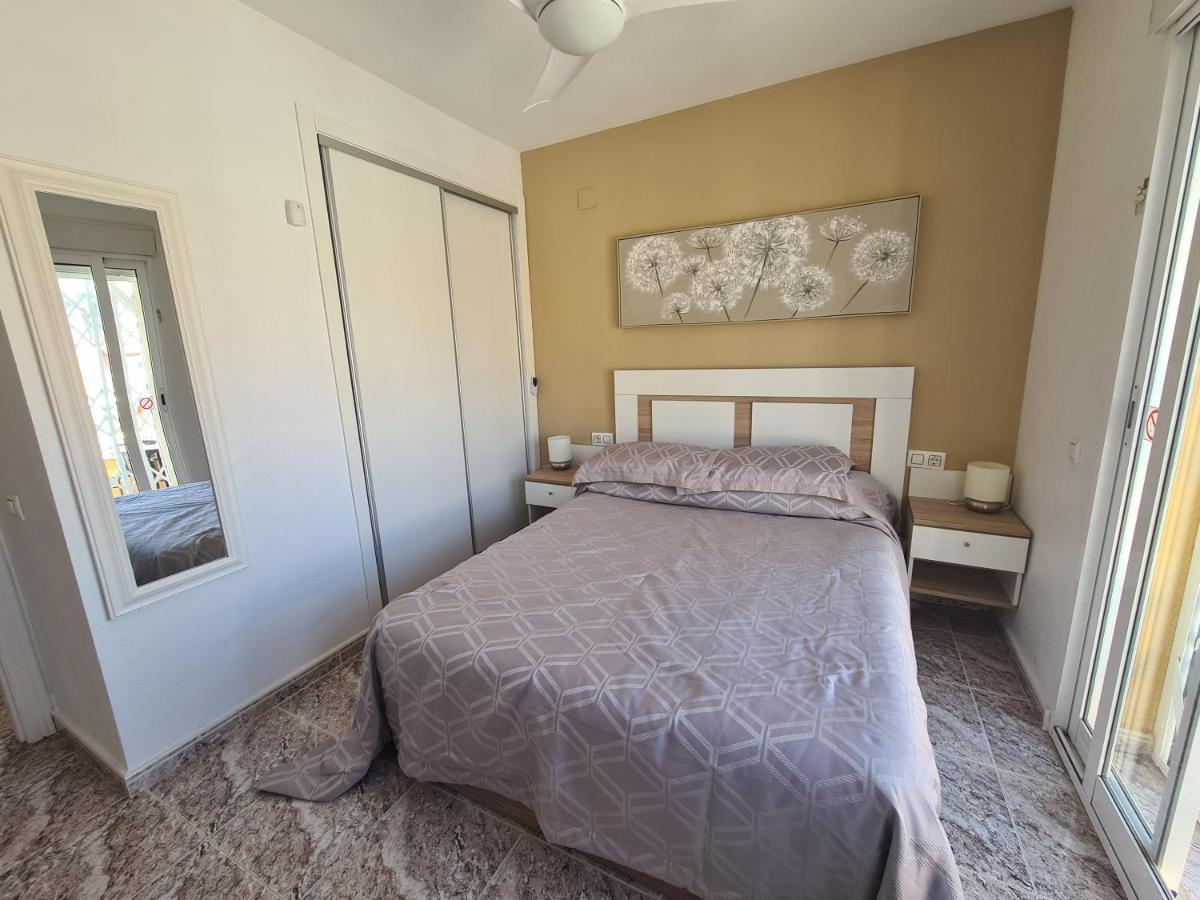 2 Bedroom Property In Closed Urbanisation Torrevieja Exterior foto